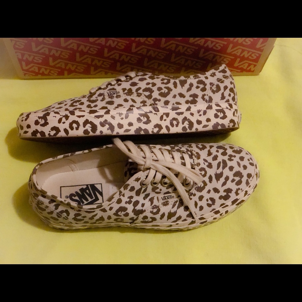 Vans(Mono Print Leopard) 8 Wmn - 6.5 Men